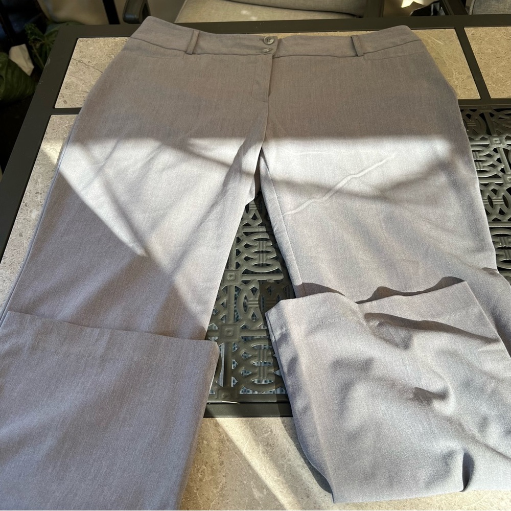 Alfani 16S women’s dress pants light grey